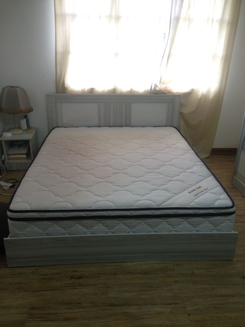 Set Bilik Tidur Rumah Perabot Di Carou Photo