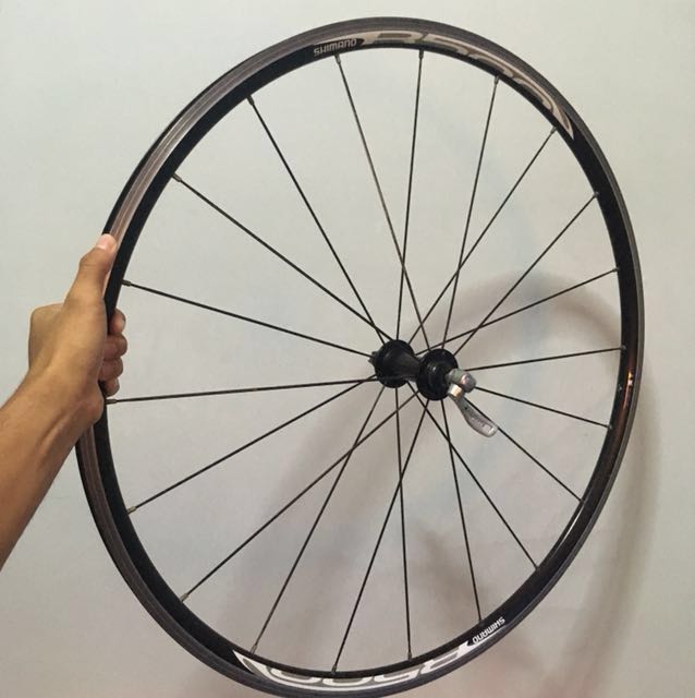 Shimano r500 deals front wheel