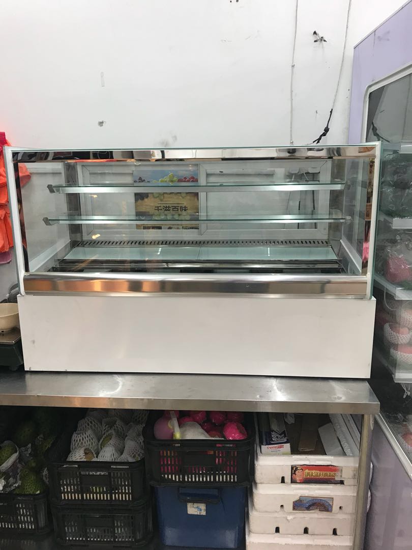 Table top showcase, Furniture & Home Living, Kitchenware & Tableware