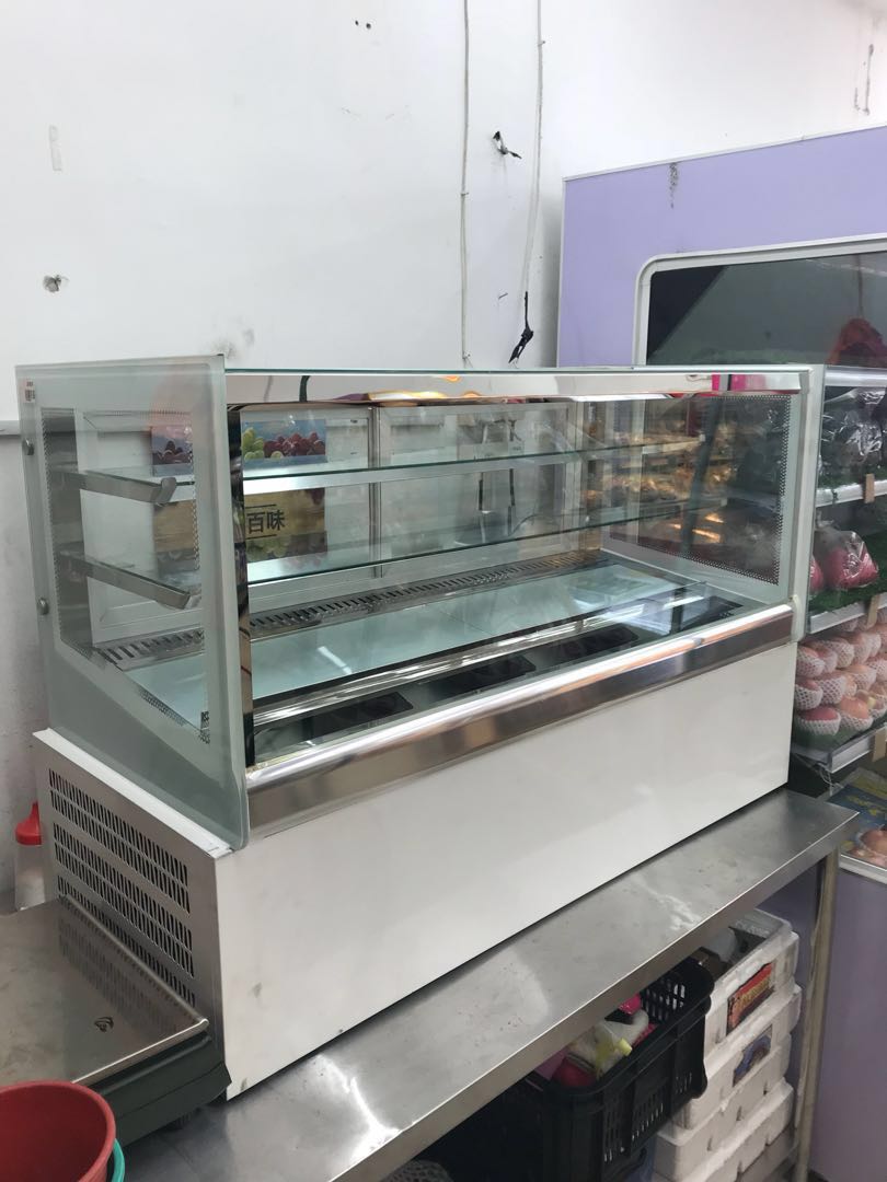 Table top showcase, Furniture & Home Living, Kitchenware & Tableware