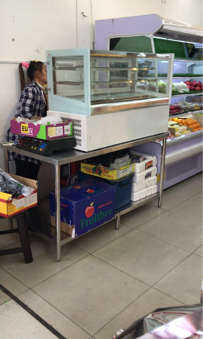 Table top showcase, Furniture & Home Living, Kitchenware & Tableware