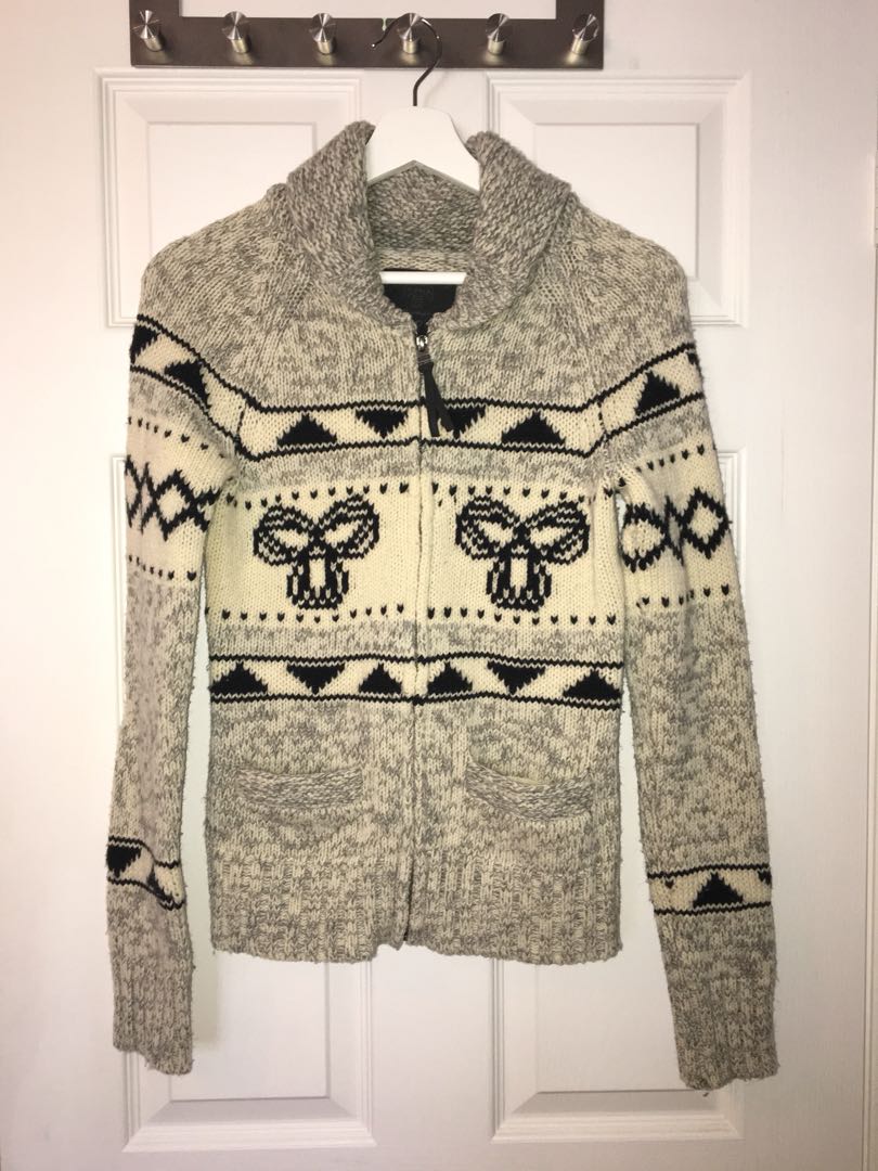 tna wool sweater
