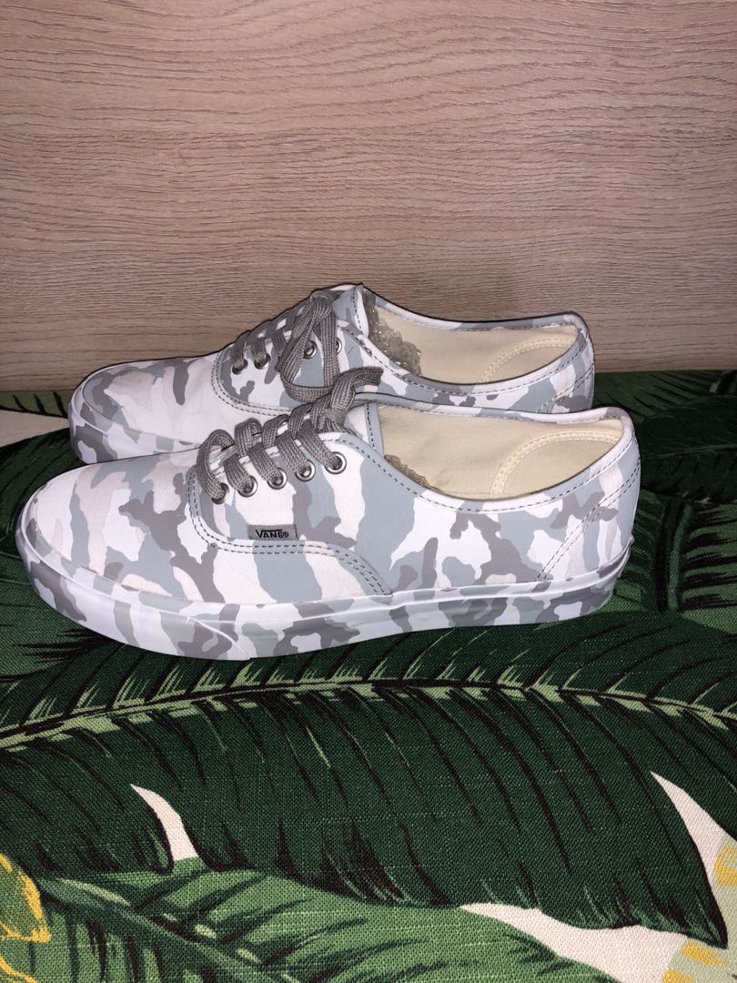 vans authentic snow camo