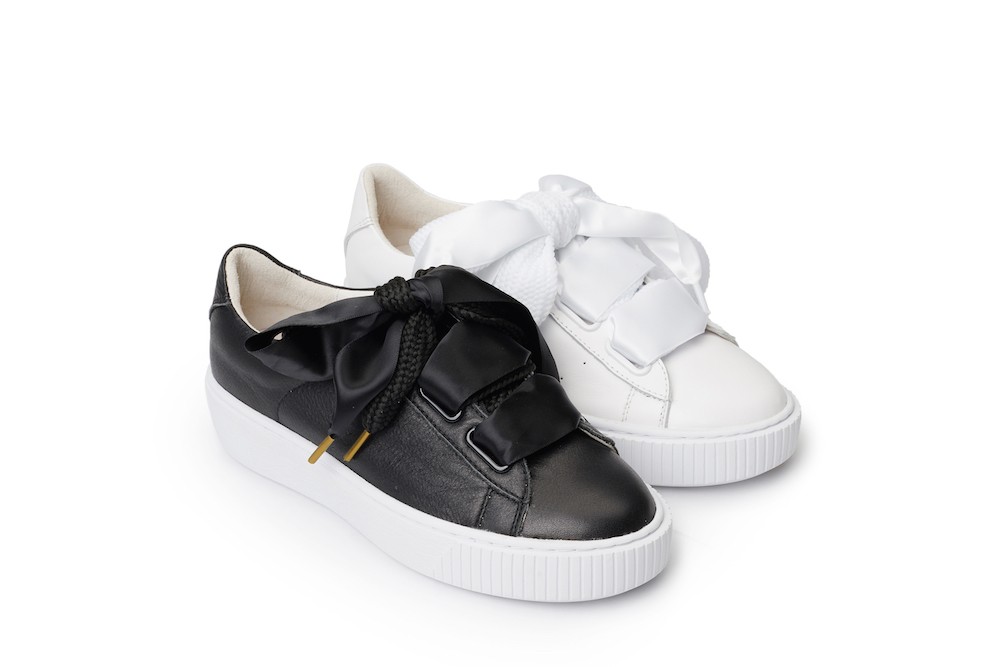 White Sneakers with ribbon laces