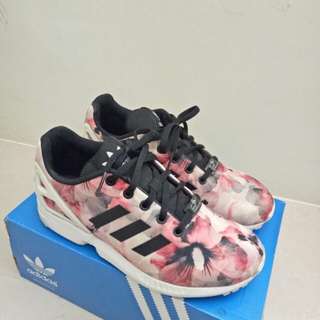 Adidas 碎花