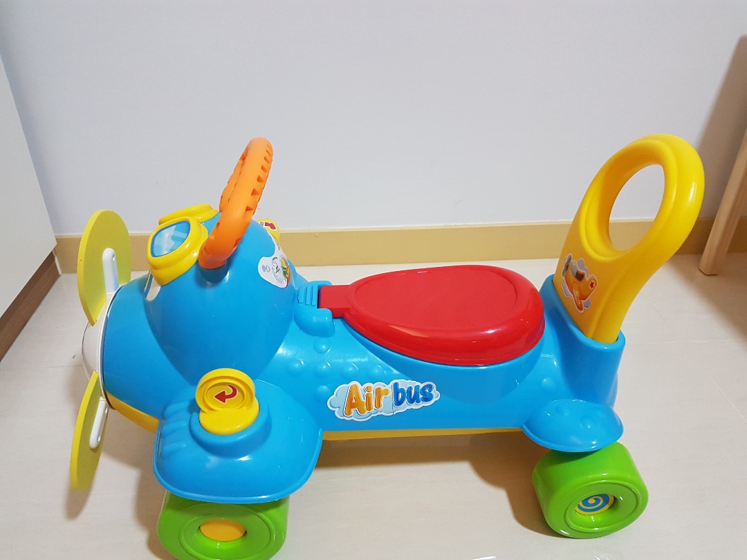 baby ride on motorbike