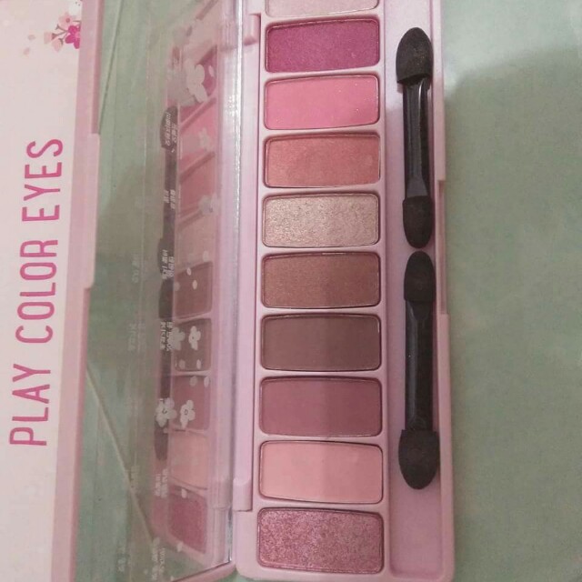 ETUDE HOUSE Play Color Eyes Cherry blossom eyeshadow, Kesehatan ...