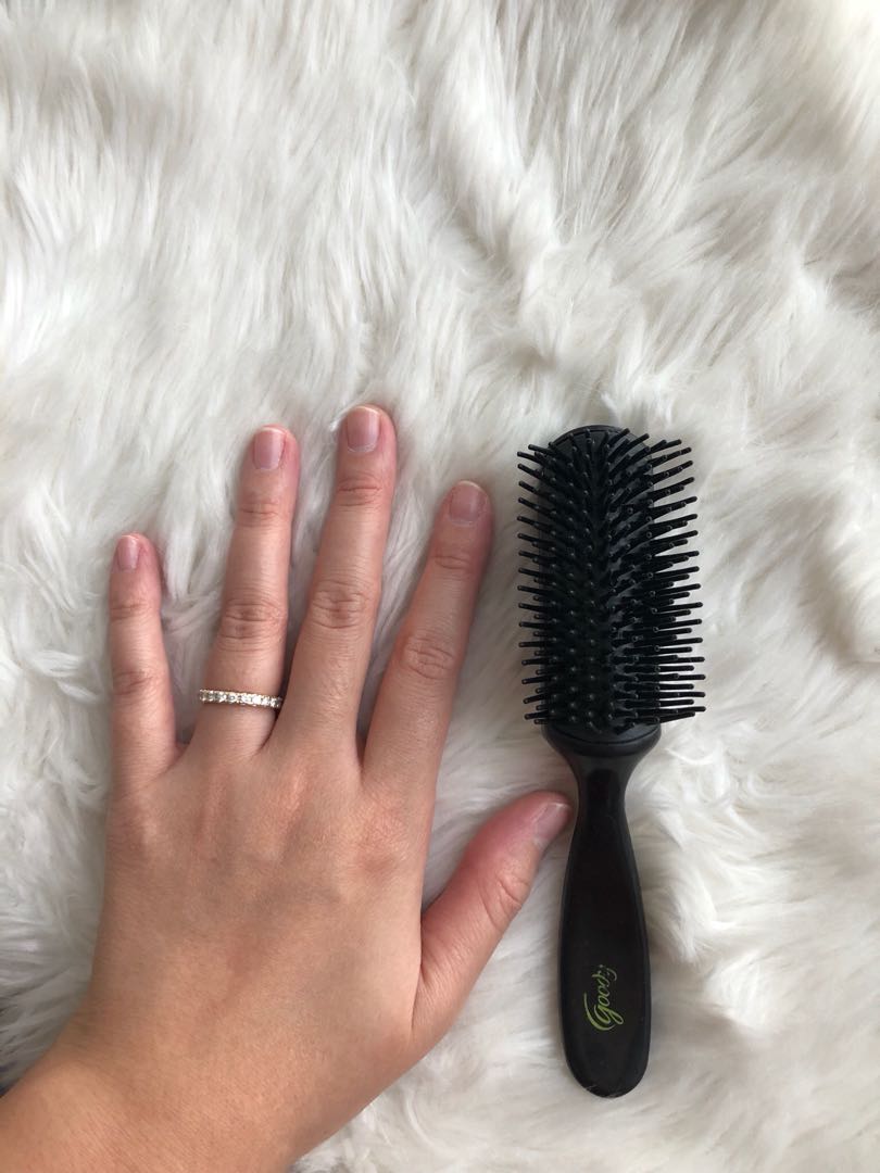Goody Brush (Category: Men's Grooming) located in Manila. Submitted by beckyyyyyyyyyyyyyyyy (Listing ID 163803029, Image 2). Description: .
