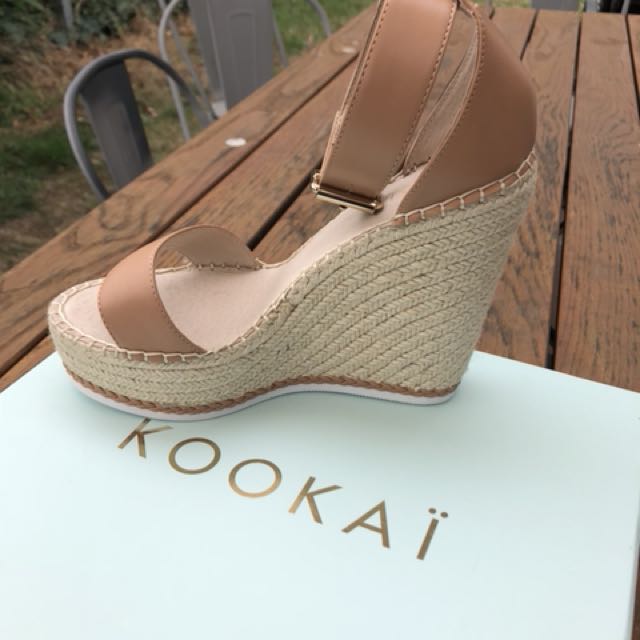 Kookai shop wedges tan
