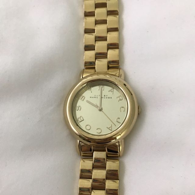 Marc jacobs hotsell gold watch womens