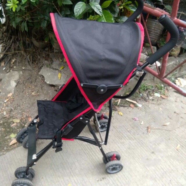 Panchitas boutique japan surplus stroller (Category: Strollers) located in Valenzuela. Submitted by panchitasboutique (Listing ID 163887798, Image 2). Description: 📌 lightweight 3kilos weight of stroller 📌 heavy duty 📌 very good condition 📌 detachable canopy 📌 swivel wheels 📌 footbrake 📌 footrest 📌 umbrella fold.