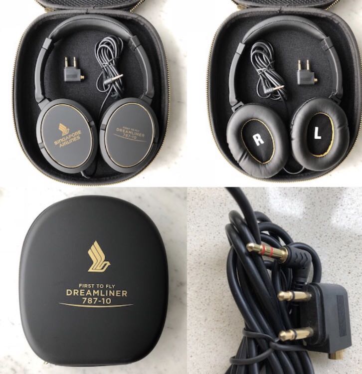 Singapore Airlines SIA Boeing 78710 Dreamliner Headphone with Zip Case
