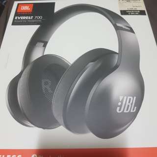 JBL Everest 700