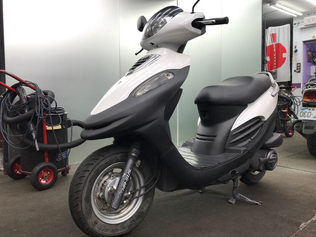 售kymco 奔腾125 代步机车13800牵回家