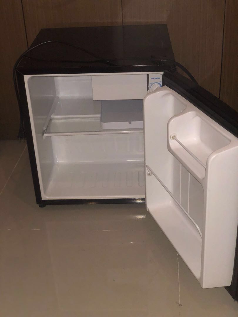 EZY Refrigerator, Mini refrigerator, Mini bar Fridge, TV & Home