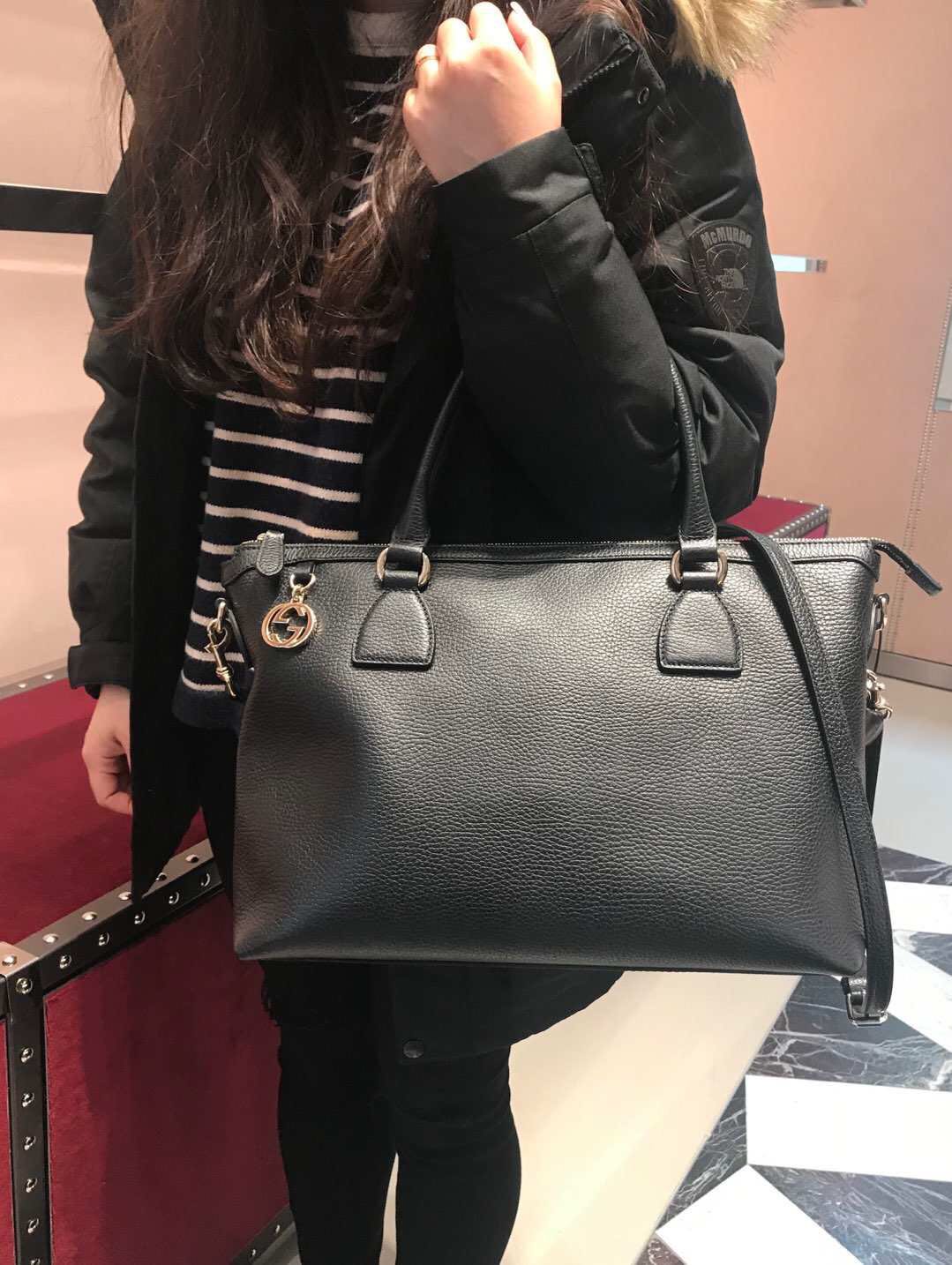 法國代購 香港現貨 全新gucci 袋 可放a4 100 正品 名牌 袋 銀包 Carousell