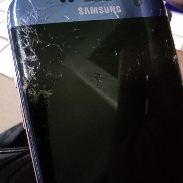 Sell samsung s7 edge cracked screen Clearance