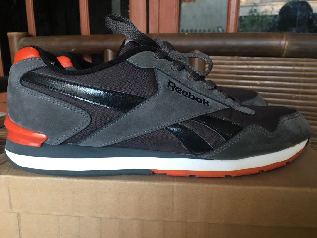 sepatu reebok memory tech