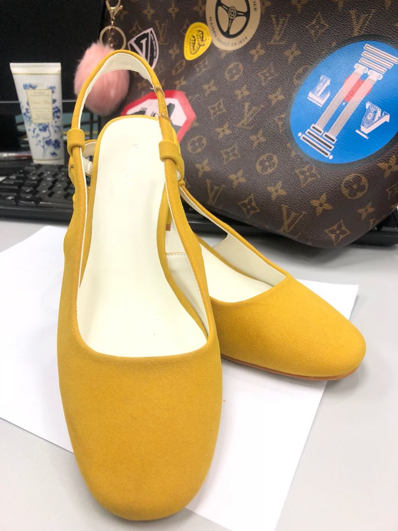 Trendy Doll Shoes in Mustard Yellow 