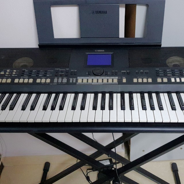 Yamaha keyboard psr s650, Hobbies & Toys, Music & Media, Musical