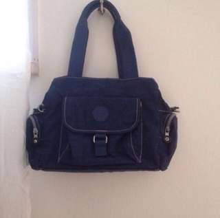 (Category: ) located in . Submitted by ucc2014 (Listing ID 164218850, Image 1). Description: .