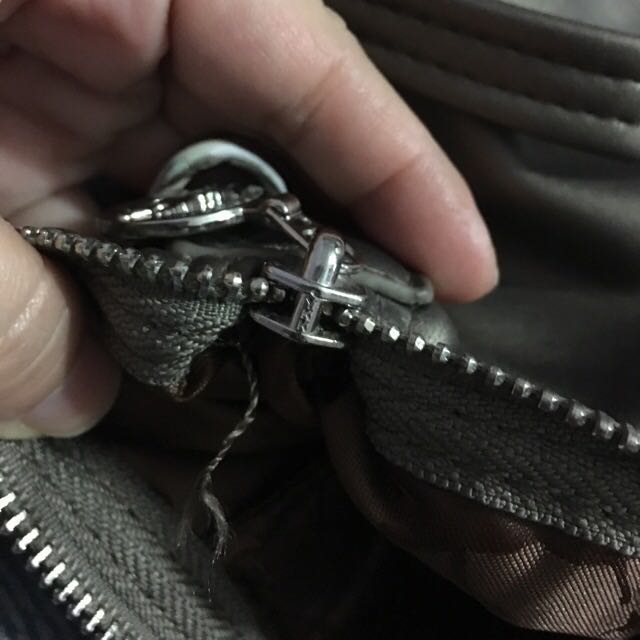 longchamp ykk zipper Hi Tech Services