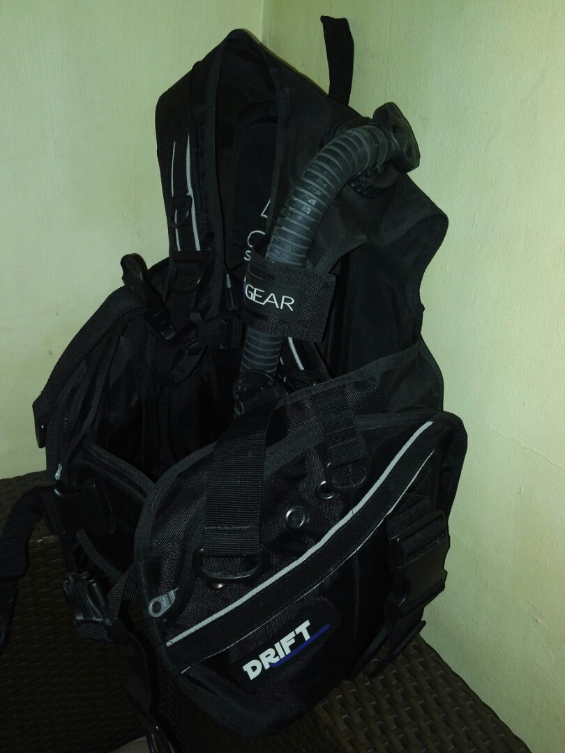 Bcd for women (Category: Activewear) located in Manila. Submitted by decluttermaster (Listing ID 164156746, Image 3). Description: .