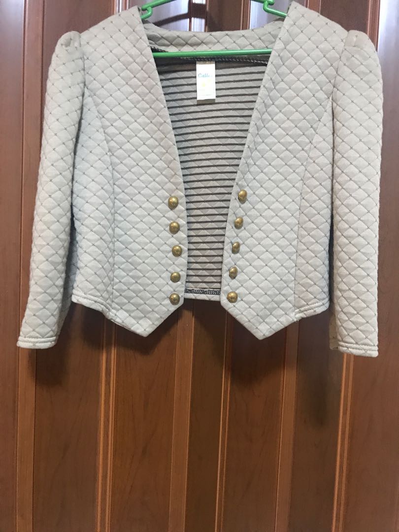 Buy 1 Take 1 Midriff Blazer (Category: Coats, Jackets and Outerwear) located in Taguig. Submitted by jeyveee (Listing ID 164213393, Image 1). Description: Khaki and Black Missing buttons on black blazer.