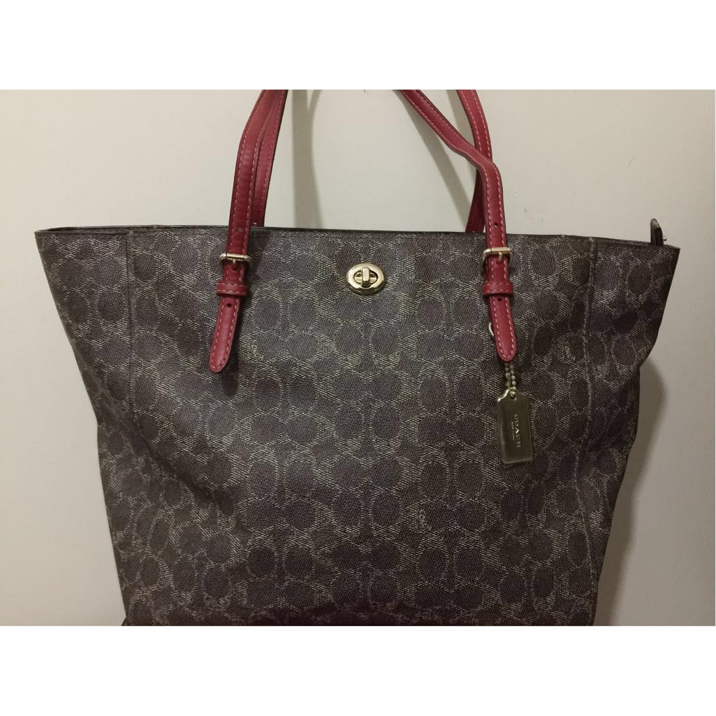 Coach Signature Turnlock Tote 26456