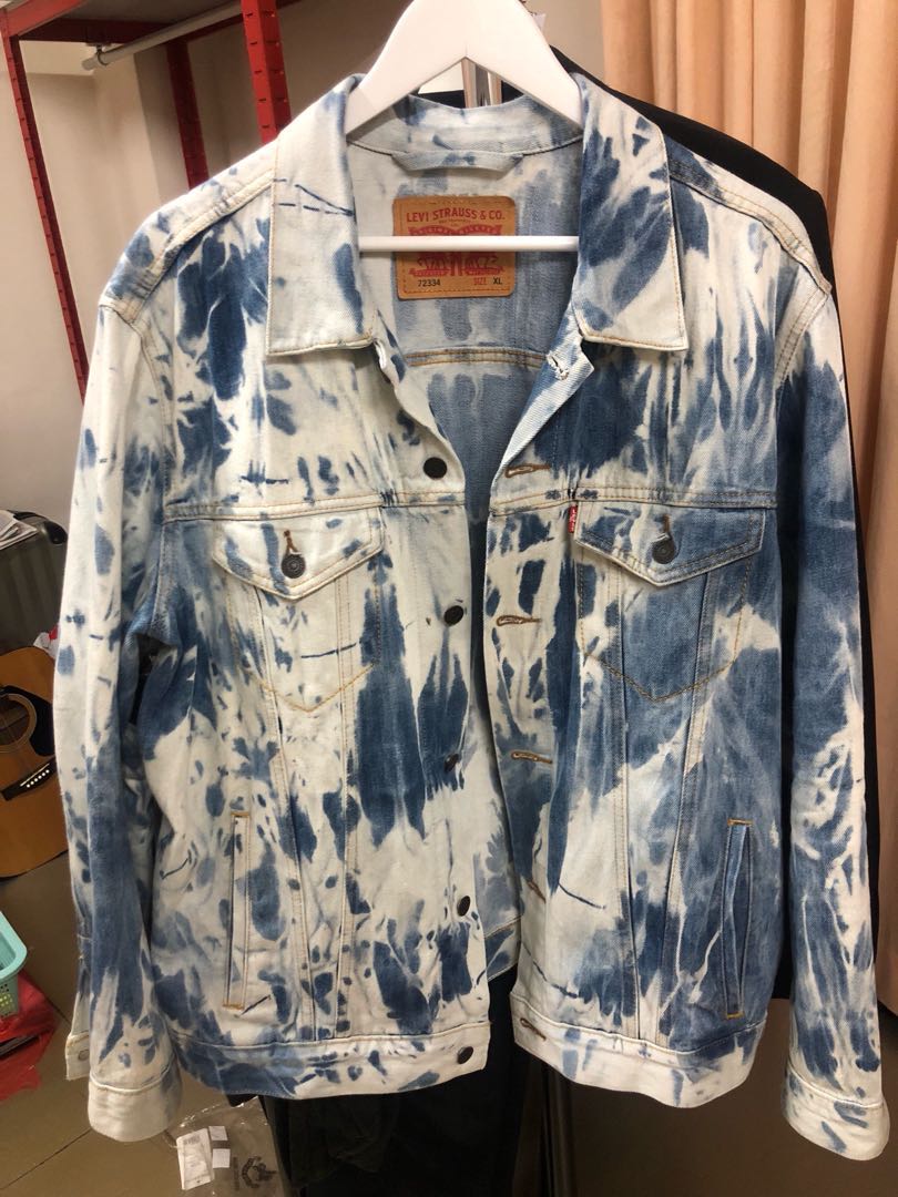 levi's customized jean jacket