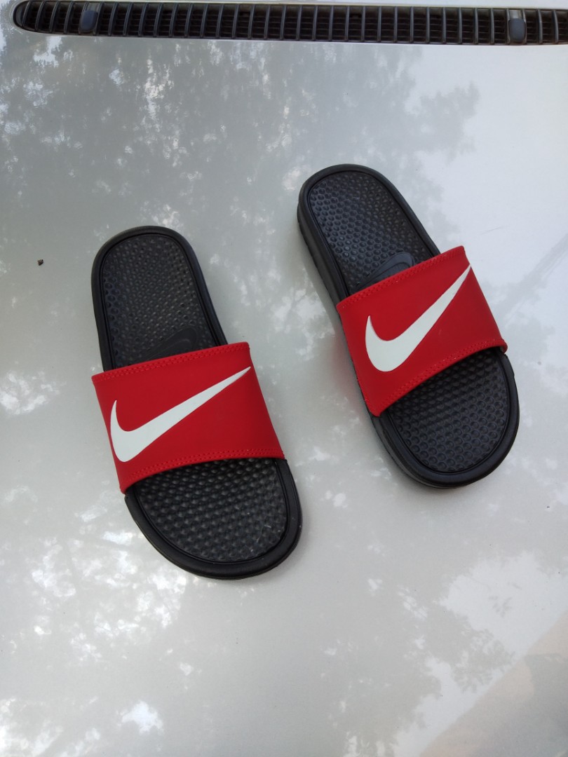 harga sandal nike benassi