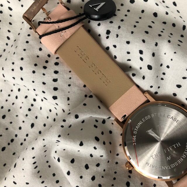 全新 The Fifth墨爾本簡約氣質玫瑰金手錶 名牌精品 精品手錶在旋轉拍賣