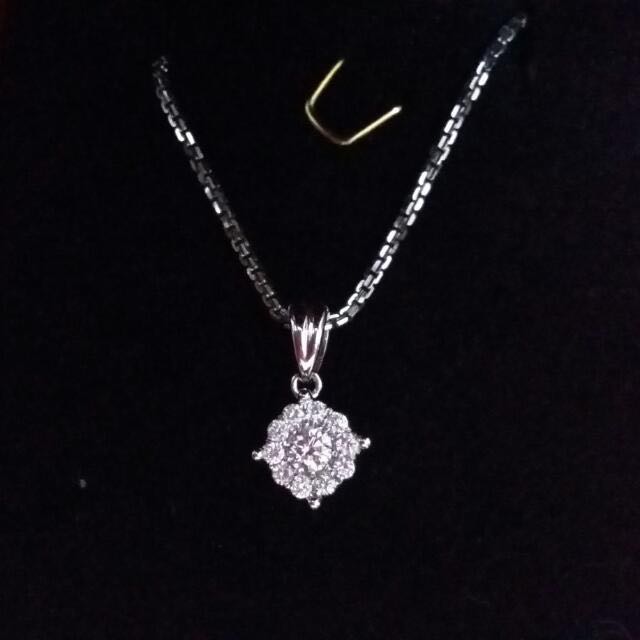 Tomei white gold sales necklace price