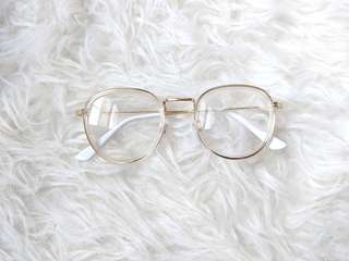 Urban Outfitters Round Readers/ Fake glasses/ Vintage Glasses