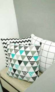 Sarung bantal + bantal sofa