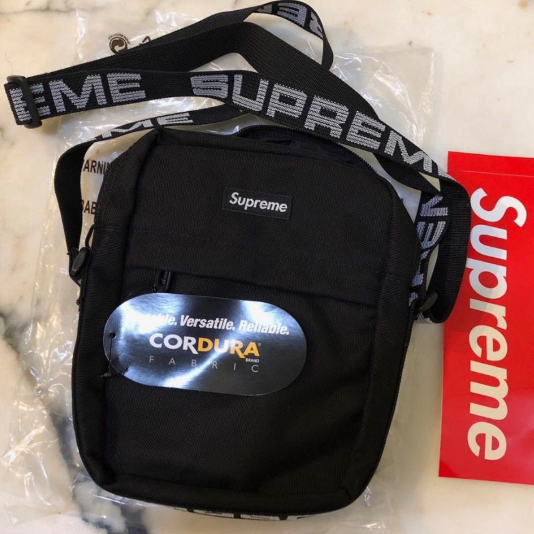 fake ss18 supreme shoulder bag