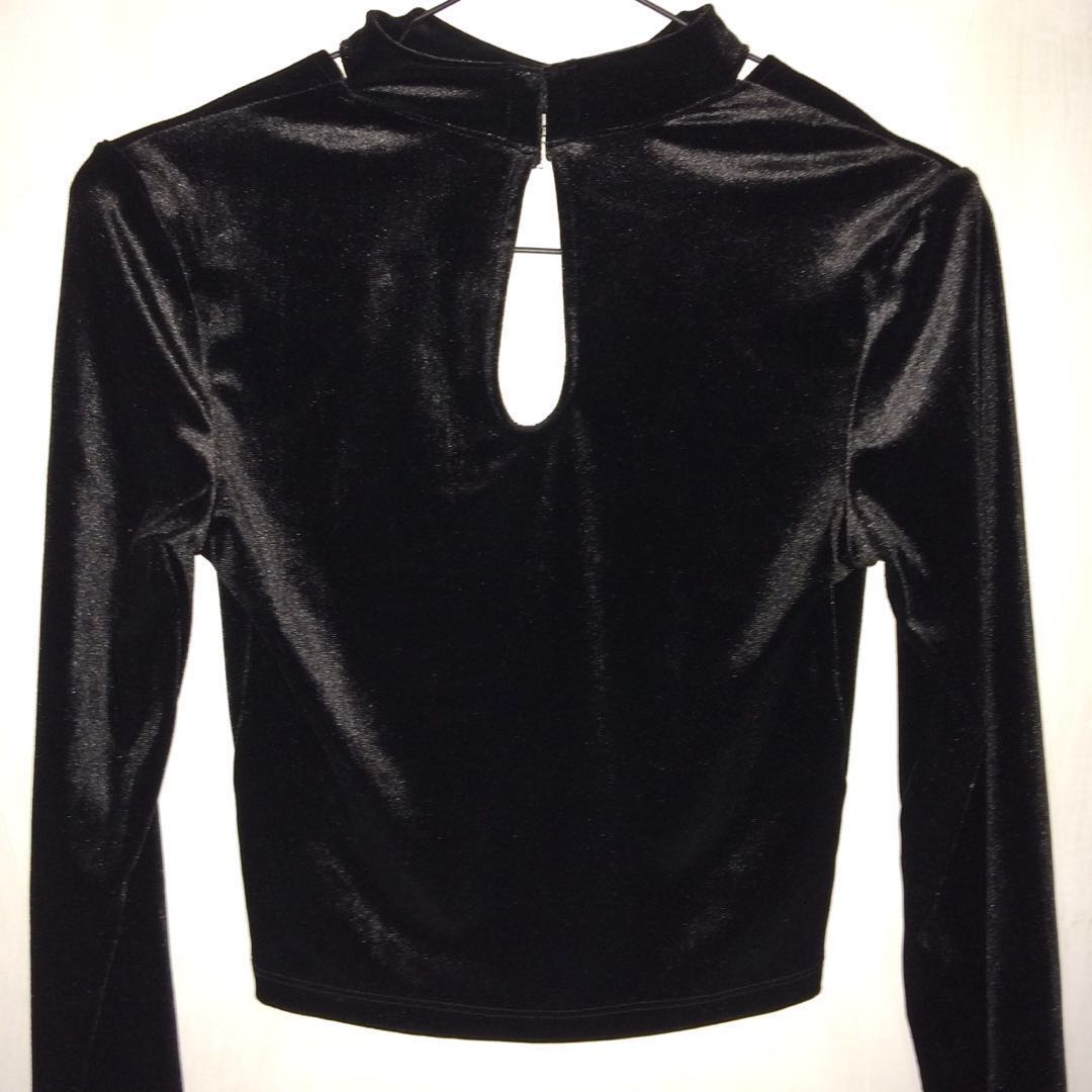 H&m choker top 2025