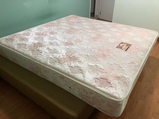 Kasur Spring Bed Queen Size Free Sprei On Carou Kasur Spring Bed Queen Size Free Sprei