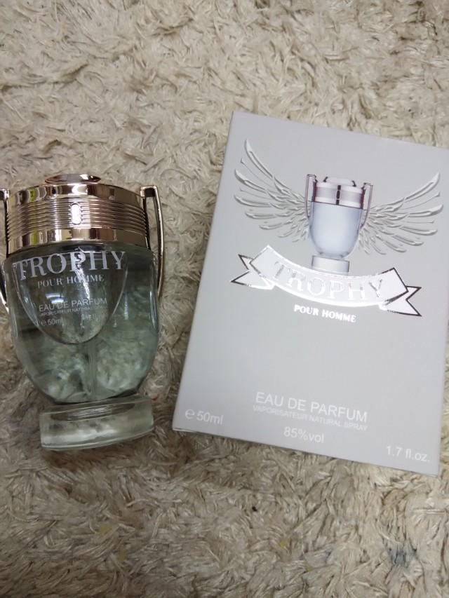 trophy perfume price