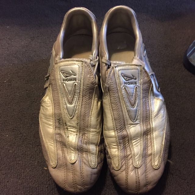 nomis football boots