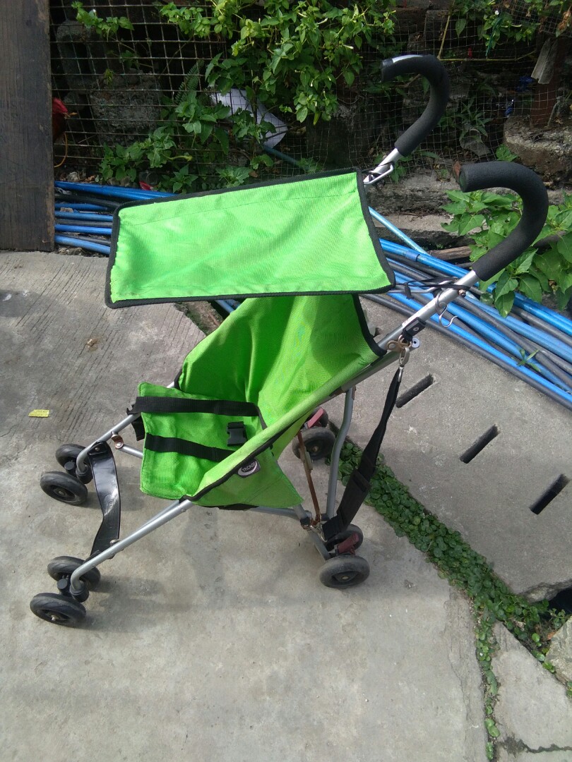 Panchitas boutique japan surplus stroller (Category: Strollers) located in Valenzuela. Submitted by panchitasboutique (Listing ID 164231672, Image 2). Description: 📌 lightweight 📌 heavy duty 📌 umbrella fold 📌 foot brake 📌 foot rest 📌 detachable canopy 📌 washable 📌 very good condition.