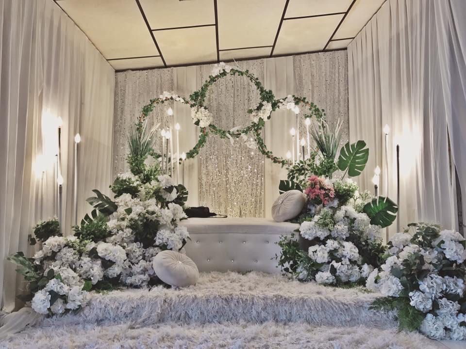 Pelamin Rumah New Women S Fashion Bridal Wear On Carousell