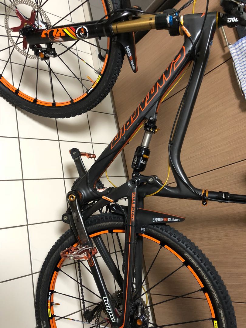 Santa Cruz Tallboy LTC Carbon Size M (frame only), Sports Equipment