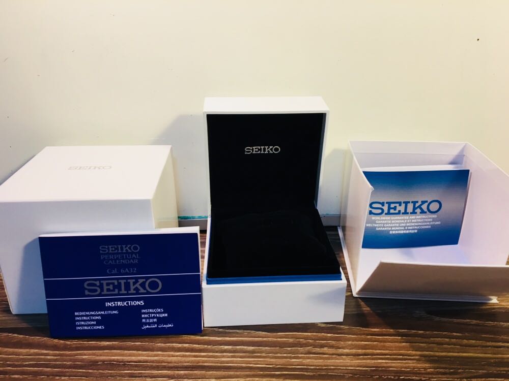 Seiko Watch Original (Box only), Men's Fashion, Watches & Accessories,  Watches on Carousell
