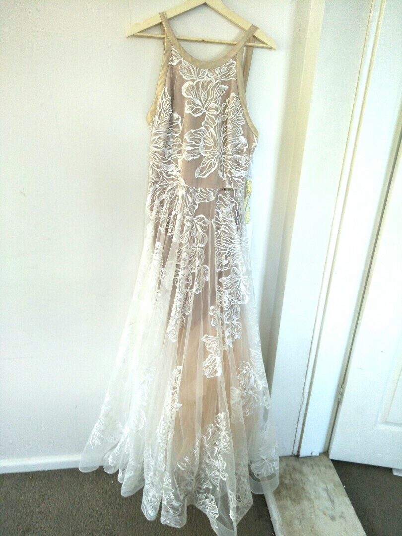 Bronx and banco fiore sales gown