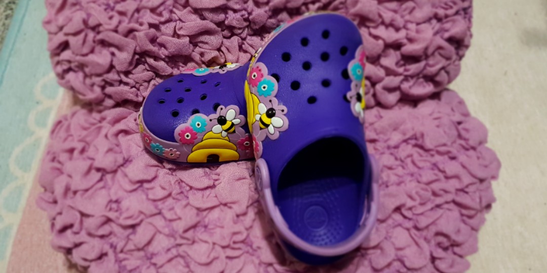 crocs butterfly light up