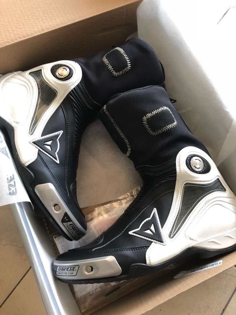 Dainese axial pro in boots uk new arrivals