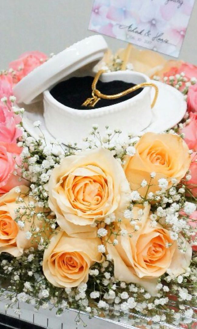 Gubahan Hantaran Sewa Dulang Women S Fashion Accessories On Carousell