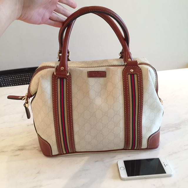 gucci handbag classic