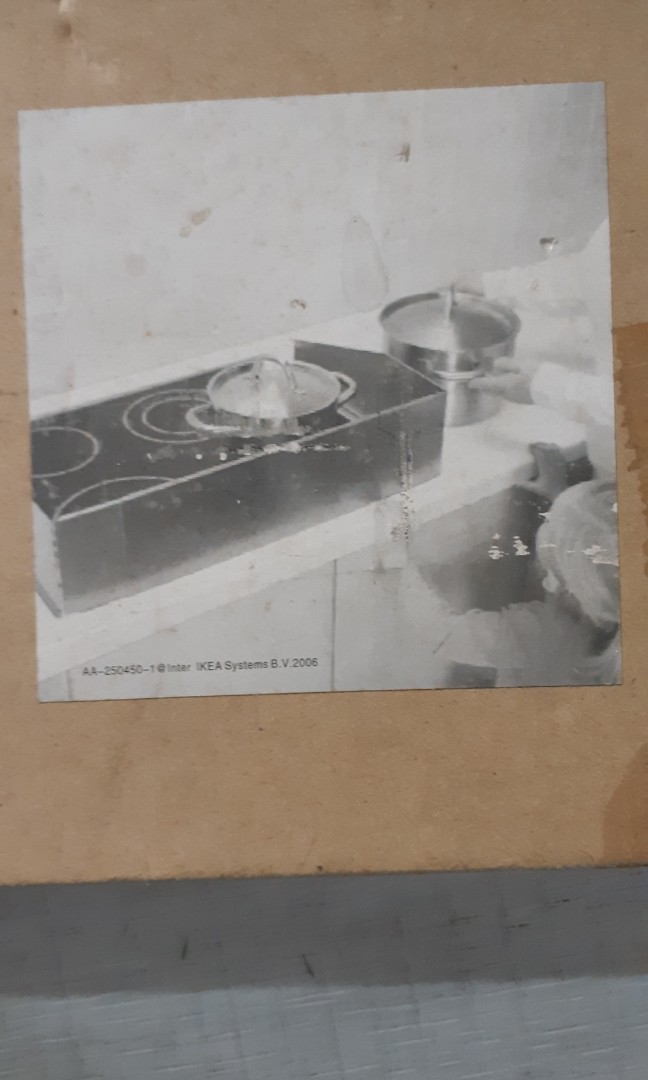 IKEA stove guard, TV & Home Appliances, Kitchen Appliances, Hobs